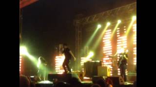 Deftones  Engine No 9 w Snoop Dogg lyrics Big Day Out Melbourne 20140124 [upl. by Siramad]