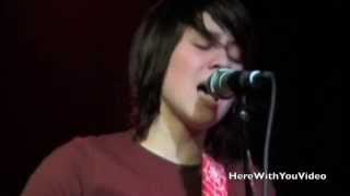 Tegan and Sara  Tegans Story amp quotFrozenquot Sara sings LIVE March 10 2003 819 [upl. by Gerik]