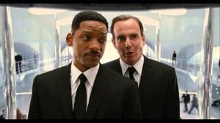 MEN IN BLACK™ 3  I Need Five Feet  Out now on Bluray 3D Bluray and DVD [upl. by Trebled]