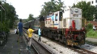 KTM YDM4 6701 with Ekspres Sinaran Selatan Train 13 Part 1 [upl. by Yromas]