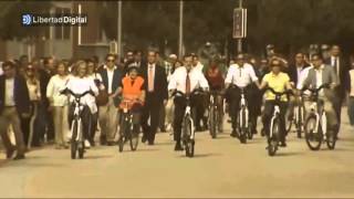 Rajoy en bici con la narración de Perico Delgado y Carlos de Andrés [upl. by Etnovahs908]