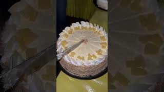 Partiendo pastel casero 🍰 pasteles parati viral [upl. by Ajna]