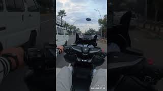 ماذا يحدث عندما ألتقي بالشرطة مع Yamaha TMAX 560 shorts yamaha tmax560 [upl. by Rourke]