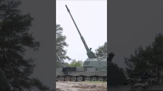 The Insanely OverEngineered German PzH Artillery [upl. by Ikciv]