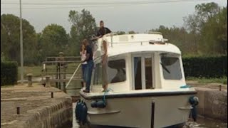 Le Boat  Schleusen  Tipps zum Bootfahren [upl. by Lordan]