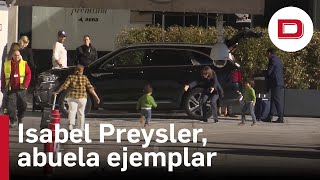 Las imágenes que demuestran que Isabel Preysler es una abuela ejemplar [upl. by Macdonell947]