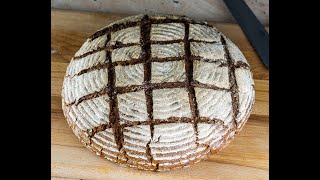 Roggensauerteigbrot selber herstellen von A bis Z Wie macht man einen Sauerteig und daraus ein Brot [upl. by Ynavoeg]