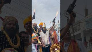 Bigg Boss Pallavi Prashanth Dance with Talwar Shiva Potharaju at Golconda Bonalu [upl. by Aphra]