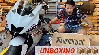 Unboxing AKRAPOVIC FULL EXHAUST SYSTEM for Yamaha R6 2018 [upl. by Uliram]