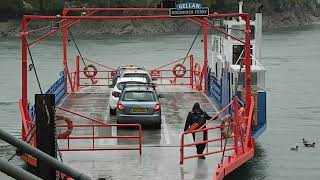 Gellan vessel operates the wonderful car amp passenger ferry tween Bodinnick amp Fowey Cornwall England [upl. by Eidassac]