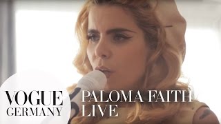 Paloma Faith singt quotOnly Love Can Hurt Like Thisquot live [upl. by Dicky]