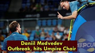 Medvedev aggressive hits Umpire Lahyani chair with racket  ATP cup vs Schwartzman [upl. by Zollie904]