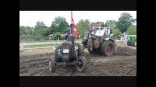 Spielwiese auf dem Oldtimertreffen der Oldtimerfreunde Karthaus 2011 Lanz Bulldogs im Matsch [upl. by Hatokad]