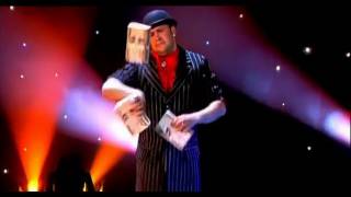 IGOR DASHINICH  JONGLEUR  LE PLUS GRAND CABARET DU MONDE [upl. by Arlyn]