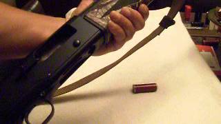 Loadingunloading Beretta semiauto shotguns [upl. by Reiser]