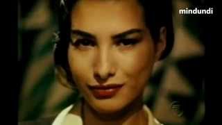 Campari 1999 Vintage Italy Commercial Ad Lesbianism Bisex  Publicidad Campari Anuncio [upl. by Petes]