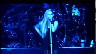 AVRIL LAVIGNE canta quotI´m with youquot en Arena Ciudad de México  EnPOPados [upl. by Misti]