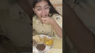 Sweetus enjoying her favourite food 😁minivlog punjabicookingrecipes [upl. by Esihcoc]