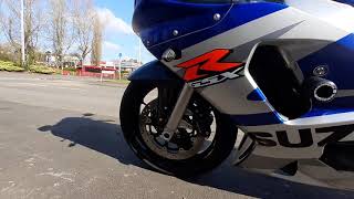 Nineties Sportsbike AWESOMENESS  1997 Suzuki GSXR 600 SRAD ColdStart amp Ride [upl. by Binnings]