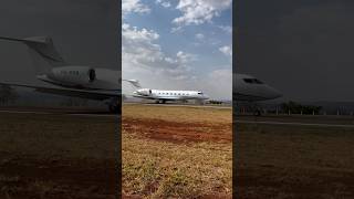 Decolagem Gulfstream GVI G650 aviation aviationhistory flyingwing avgeek landing pilot [upl. by Gnivri]