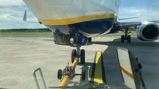 Ryanair 737800 pushback at Aarhus Airport EKAHAAR [upl. by Oirretno]