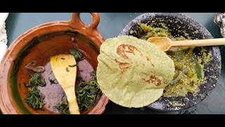 Tortillas de QuelitesQuintoniles acompañadas de Quelites sudados con salsa verde [upl. by Olyhs]