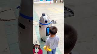 ROBOT BELI MAINAN DATANG ROBOT BAWA PERMEN ⁉️shorts funny dubbing [upl. by Ydahs]