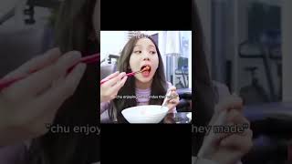 Our poor mandu 😭 blackpink jisoo jennie jensoo mandu funny blink kpop music asmr shorts [upl. by Hake]