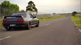 R32 GTR Launches  Single Turbo Screamer Pipe RB26 [upl. by Ahsienaj]