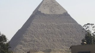 Les pyramides de Giza de nuit  Egypte  Full HD [upl. by Araem790]