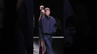 Défilé GUCCI Homme AutomneHiver 20242025  Milan Fashion Week [upl. by Yelssew156]