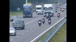 Motoren op weg naar TTAssen op A28 bij Staphorst [upl. by Narra462]