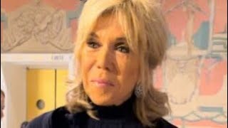 Brigitte Macron étincelante au défilé Balmain  elle a fait sensation [upl. by Zebedee]