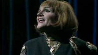 Gisela May sings Kurt Weill vaimusiccom [upl. by Ybhsa]