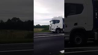 Scania V8 tps du Ponthieu appel de phare Merci au chauffeur 🤩✌️🚨decoretruckscaniacamion [upl. by Attenohs]