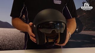 Premier Vintage Motorhelm Review  MotorkledingcenterTV [upl. by Sair983]