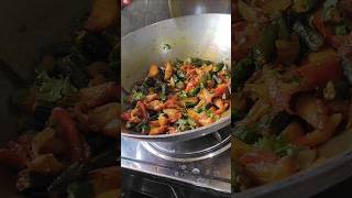 Dry bindi aloo santoshikitchen shortvideo viralvideo sabji bindirecipe [upl. by Isidore]