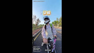 再牛的哈雷还不是得靠我这电瓶车 哈雷戴维森放心借 [upl. by Obala]