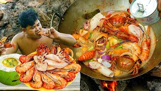 Cooking Tomyam Spicy Thai SeafoodSquidShrimpLobster Soup the Famous Spicy Food in Thailand [upl. by Arza]