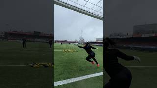 CRAZY REACTION TRAINING 🤯 goalkeeper goalkeepertraining [upl. by Eurydice]