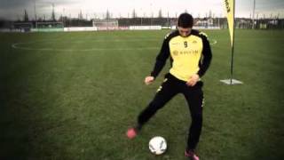 BVB Evonik Fußballschule 2012  Tricks von Robert Lewandowski [upl. by Sualkin448]