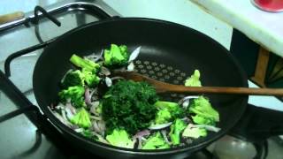 Creamy Broccoli and Spinach Pasta  Healthy Pasta Recipe  Spinach and Broccoli Pasta [upl. by Annahvas]