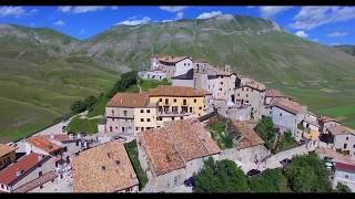 Castelluccio di Norcia e la fioritura luglio 2016 [upl. by Einneb460]