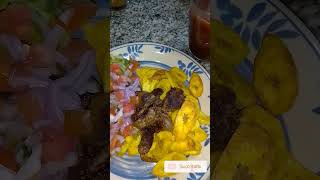 Mi desayuno chiflesensalada y hígado frito😋food mamadetres ecuador vlogs sucribete [upl. by Yelich]