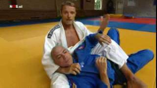 Judo Introduction by Mark Huizinga Shime Waza Verwurging [upl. by Stevens]