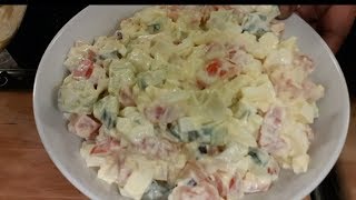 Comment Je Prépare Ma Recette De Salade Composée Doeuf De concombre Et De Tomates [upl. by Ikram239]