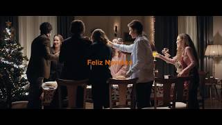 Esta Navidad no dejes que el móvil se siente a la mesa [upl. by Zealand256]