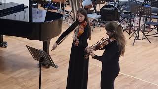 Duet altówek Emilia Staniszewska i Milena Grzyb Folk song arr Lawry Clark [upl. by Quar]