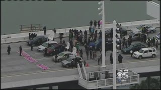 25 Arrested In Bay Bridge Protest That Stopped Traffic [upl. by Ahsia]