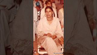 Pakistani singer Reshma song [upl. by Aniger244]